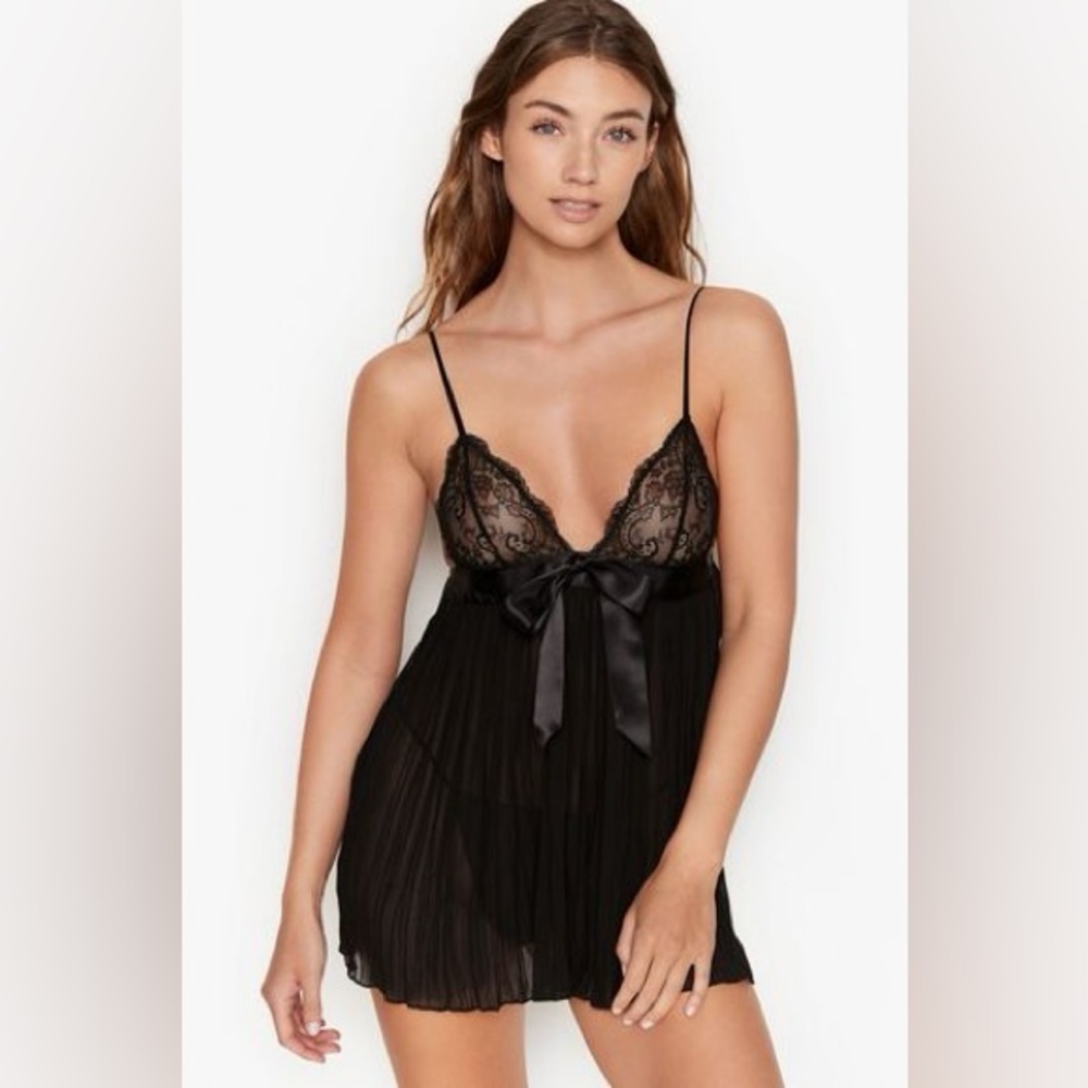 Victoria’s Secret Sheer Pleated Black Babydoll Lingerie Size Large
